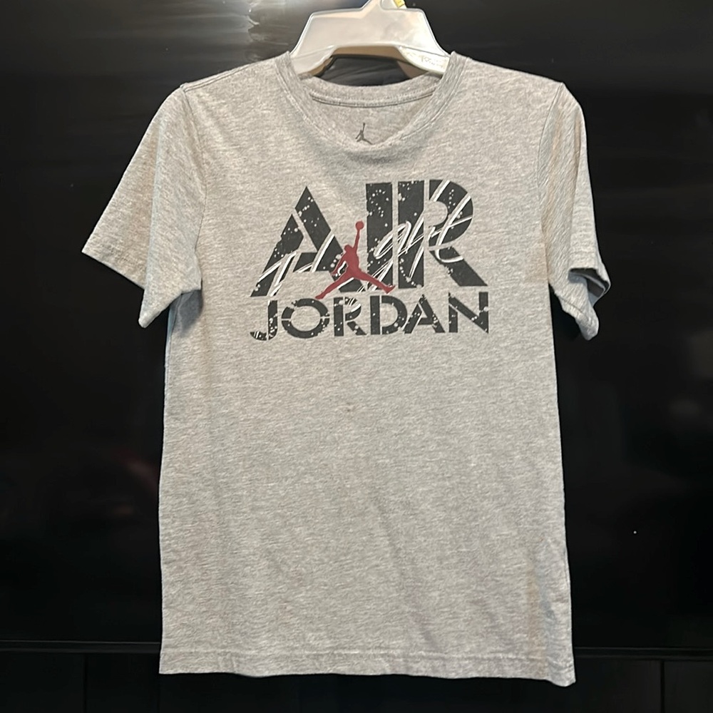 Stylish name brand boys tshirt